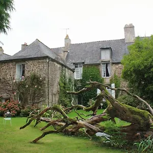 Le Clos Du 3*, Quintin France