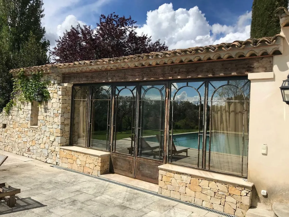 Les Bartavelles Hotel Aix-en-Provence 0*,